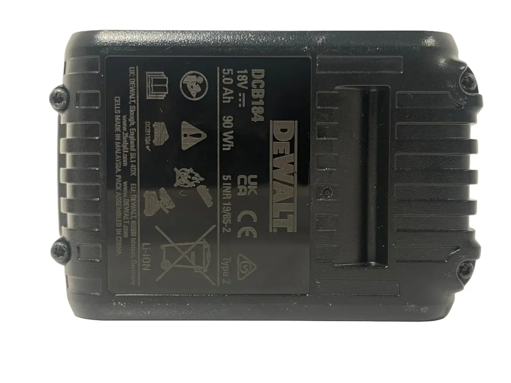 DeWalt 18 v XR Slide 5.0ah Li-ion Battery DCB184- bottom
