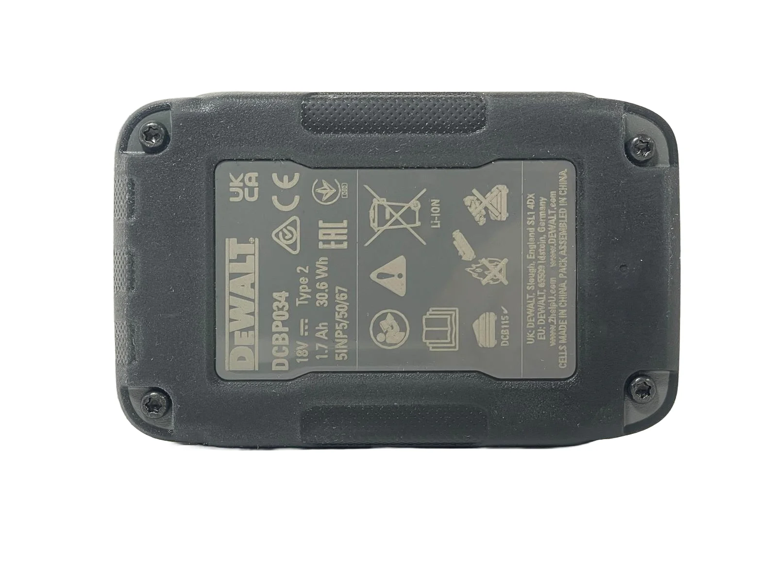DeWalt 18v XR Powerstack 1.7Ah Lithium-Ion Battery DCBP034-XJ- bottom