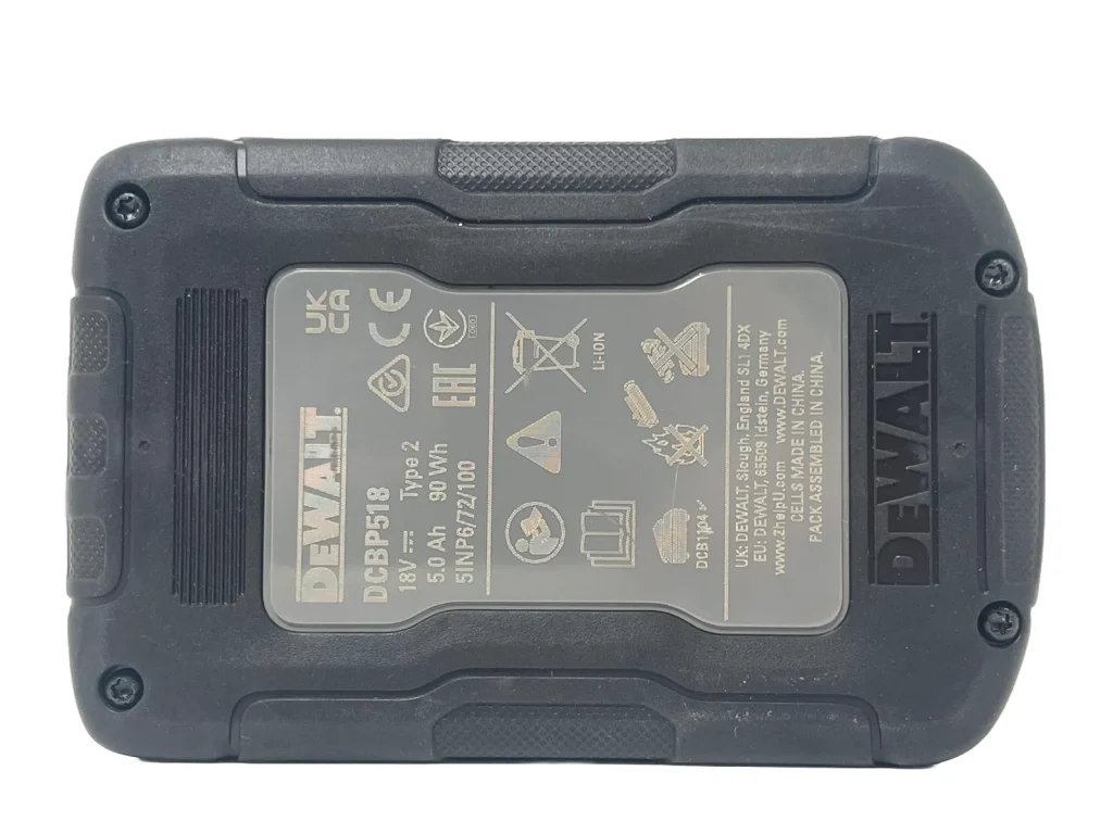 DeWalt 18v XR Powerstack 5Ah Lithium-Ion Battery DCBP518-XJ- bottom