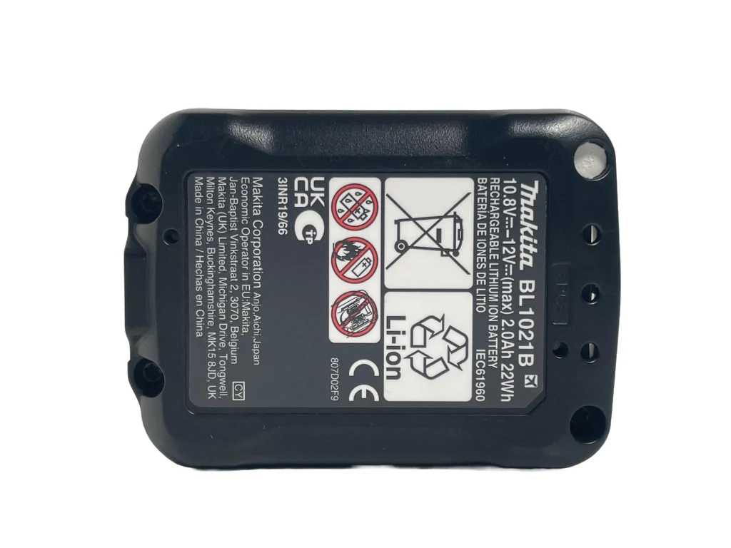 makita-12volt-2ah-battery-BL1021B-bottom