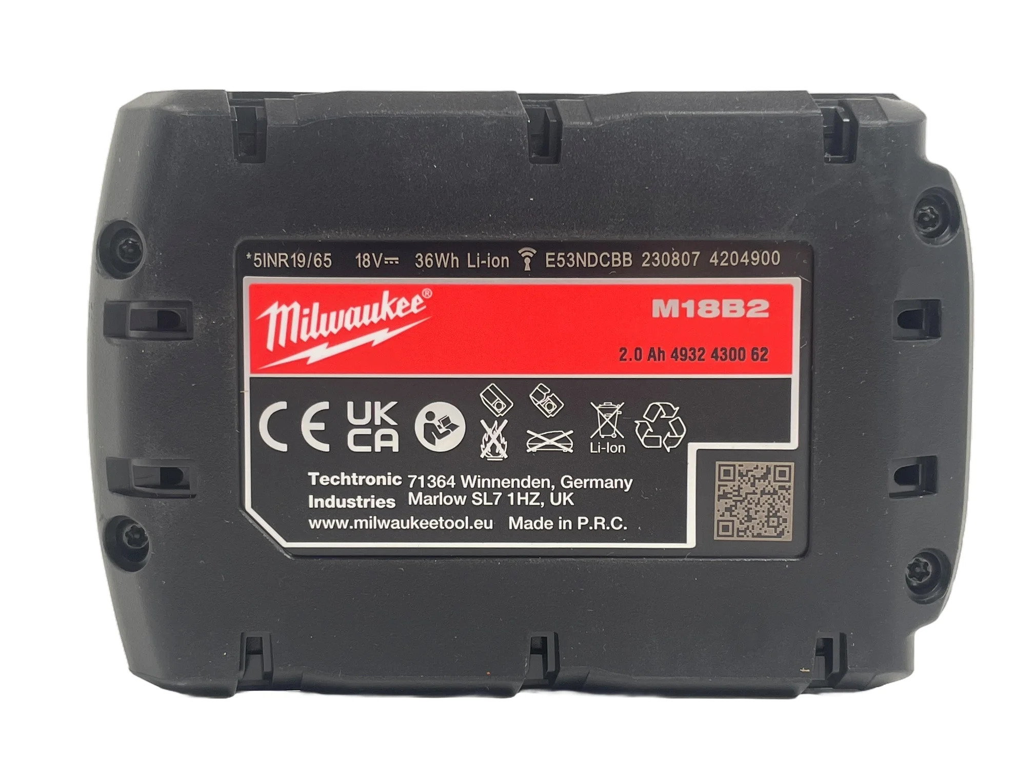 milwaukee-18volt-2ah-battery-M18B2-bottom
