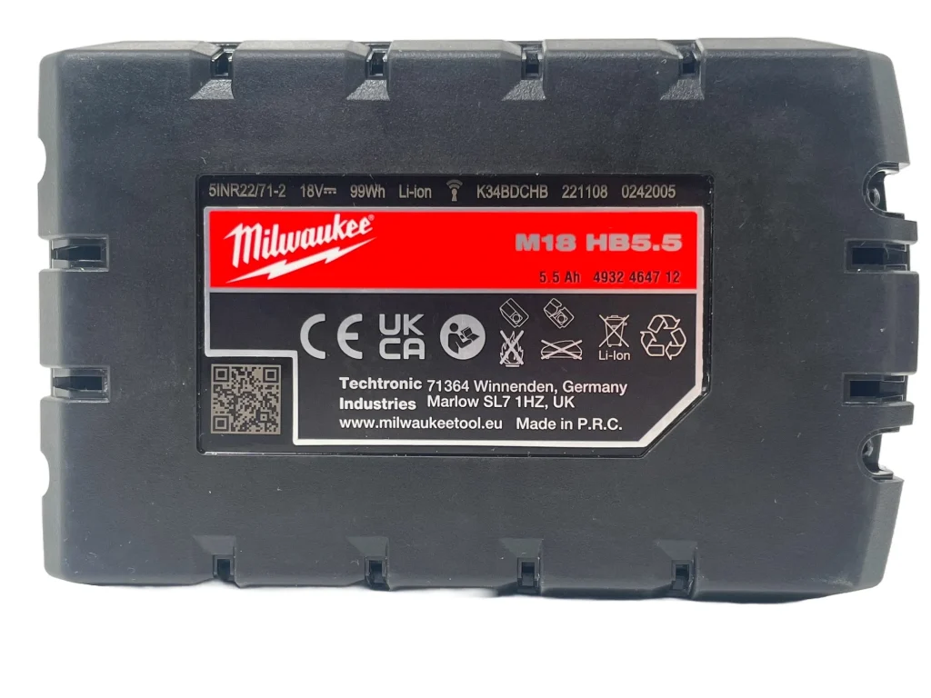 milwaukee-18volt-5.5ah-battery-M18HB5.5-bottom