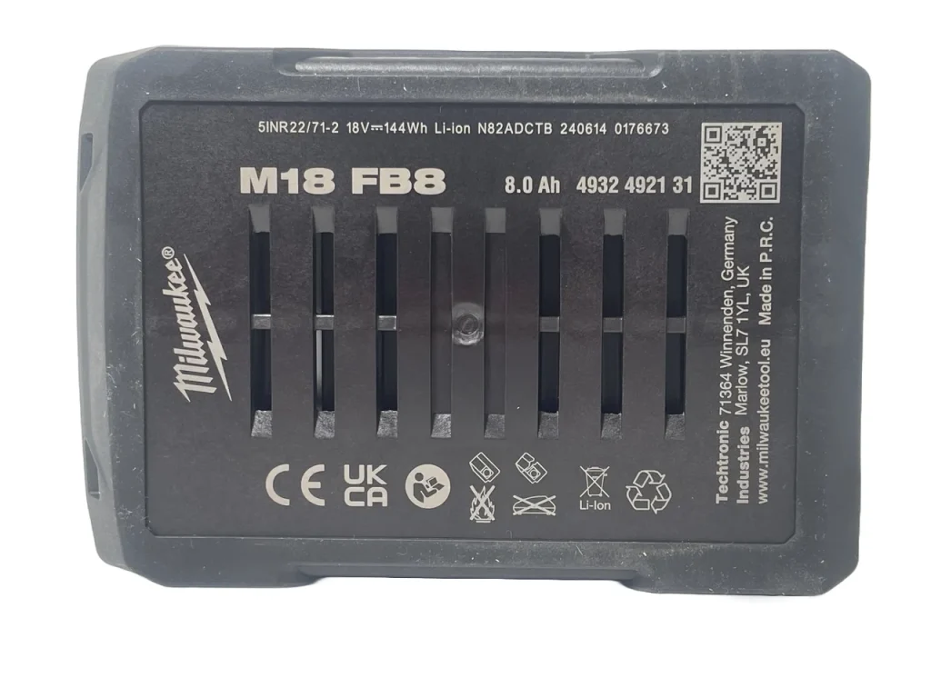 milwaukee-18volt-red-lithum-forge-8ah-battery-M18FB8-bottom