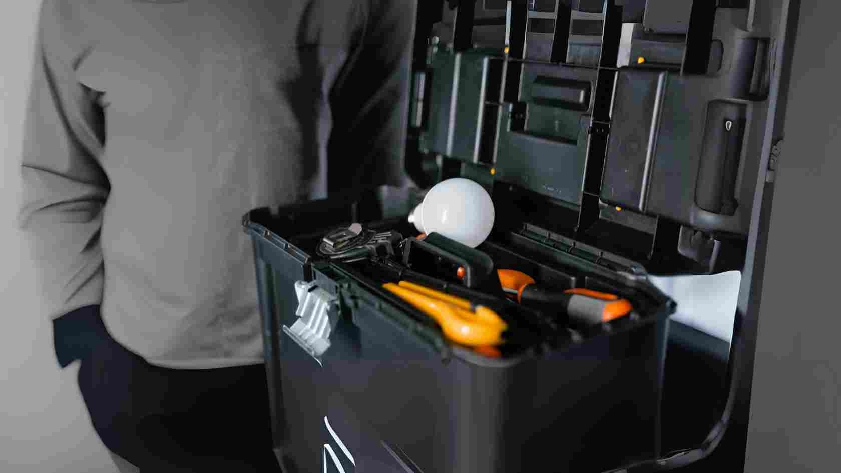 How to Clean Power Tool Batteries Safely
